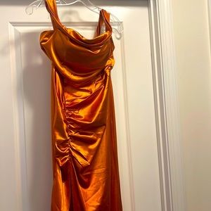 Brand new with tags, Burnt orange Medium off the shoulder prom dress with slit
